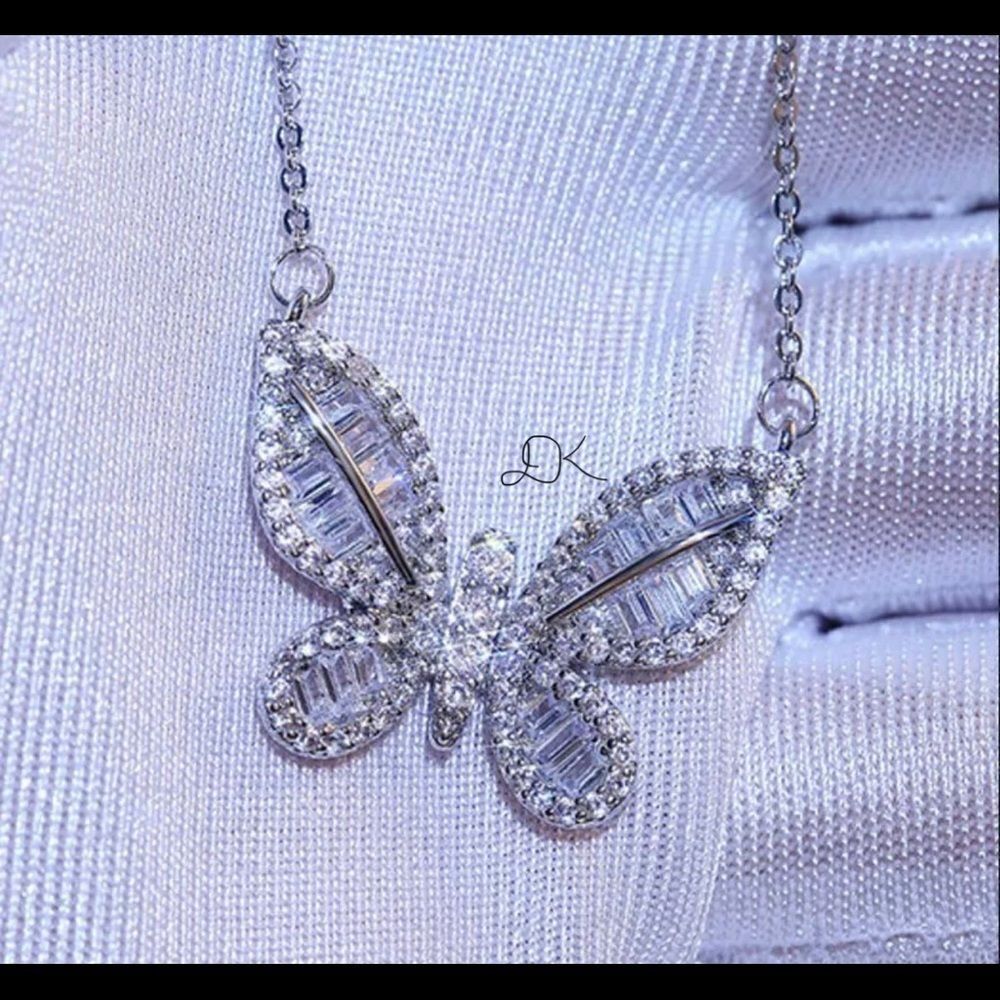 BUTTERFLY NECKLACE